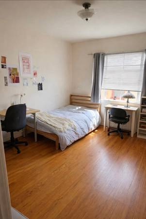 Listing photo 1 of 5