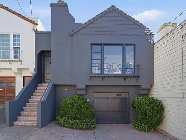 Listing photo 1 of 4