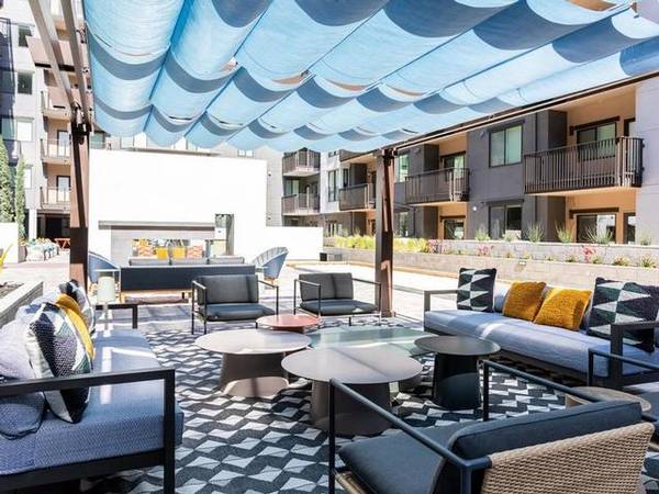 Listing photo 1 of 5