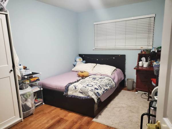 Listing photo 1 of 5