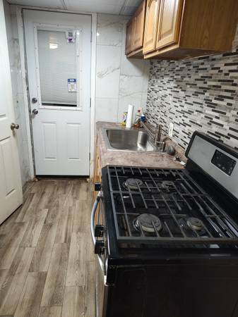 Listing photo 1 of 5