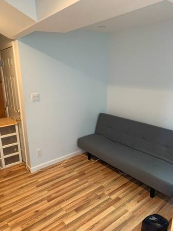 Listing photo 1 of 4