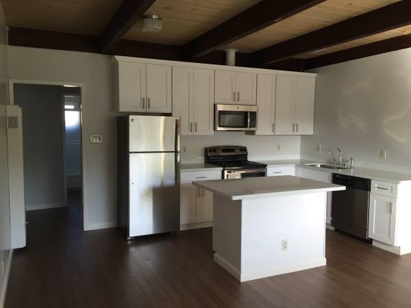 Listing photo 1 of 3