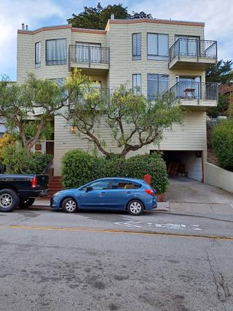 Listing photo 1 of 5
