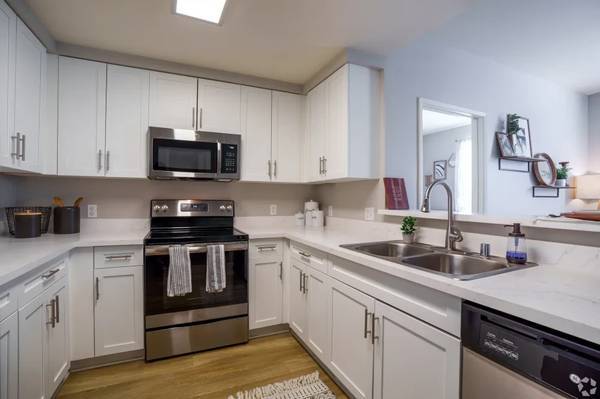 Listing photo 1 of 3