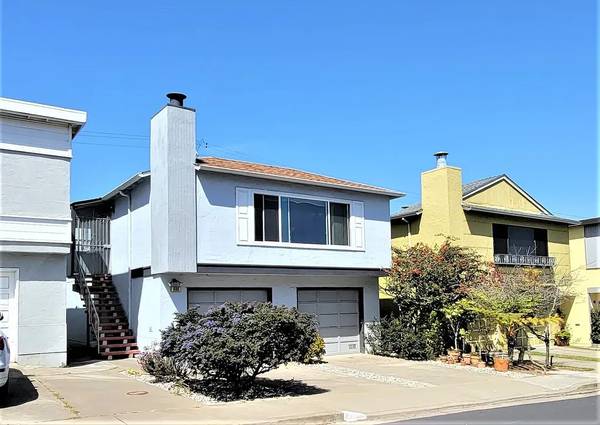 Listing photo 1 of 3
