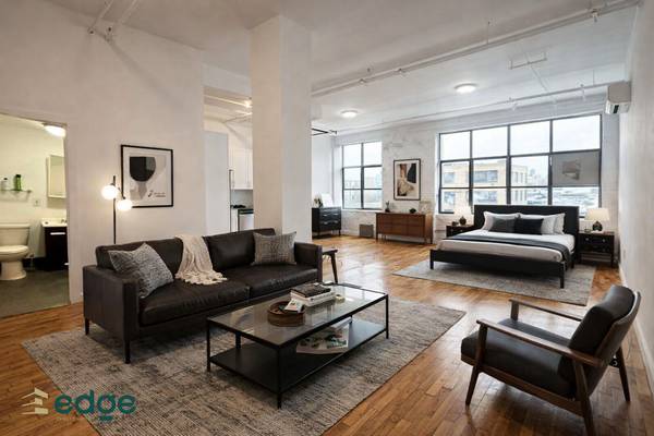 Listing photo 1 of 4