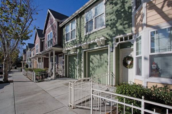 Listing photo 1 of 5
