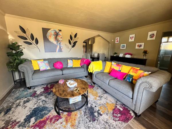 Listing photo 1 of 5