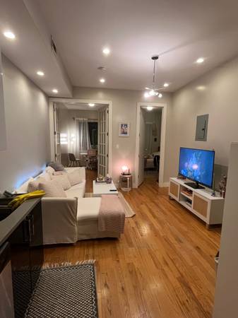 Listing photo 1 of 5