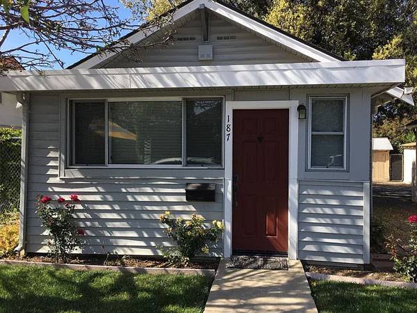 Listing photo 1 of 4