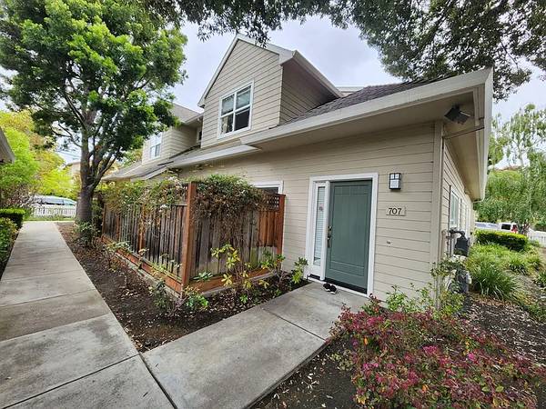 Listing photo 1 of 5