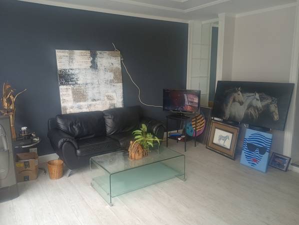 Listing photo 1 of 5