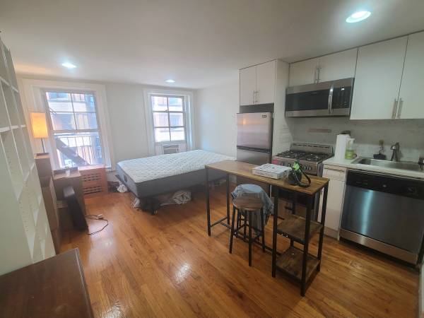 Listing photo 1 of 5