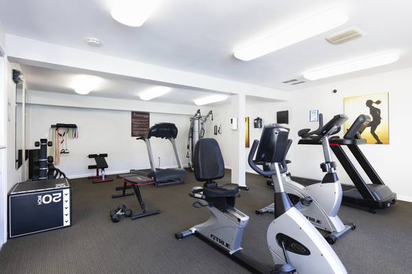 Listing photo 1 of 5