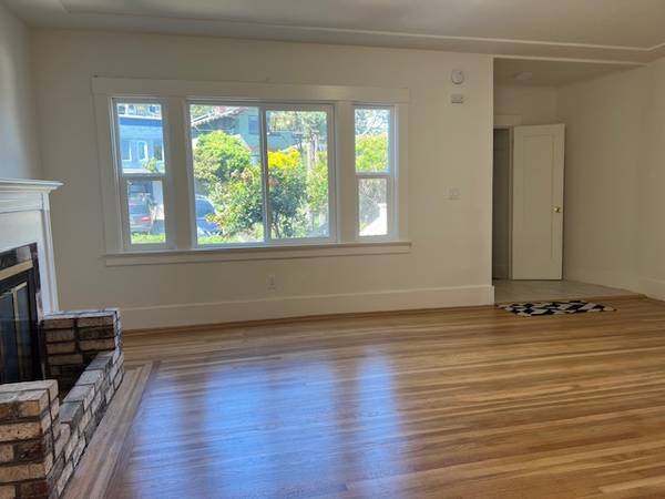 Listing photo 1 of 5