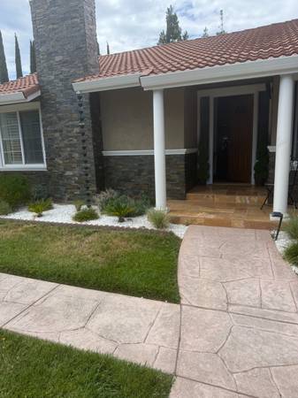 Listing photo 1 of 5