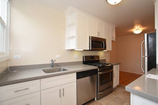 Listing photo 1 of 5