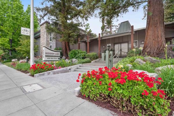 Listing photo 1 of 5