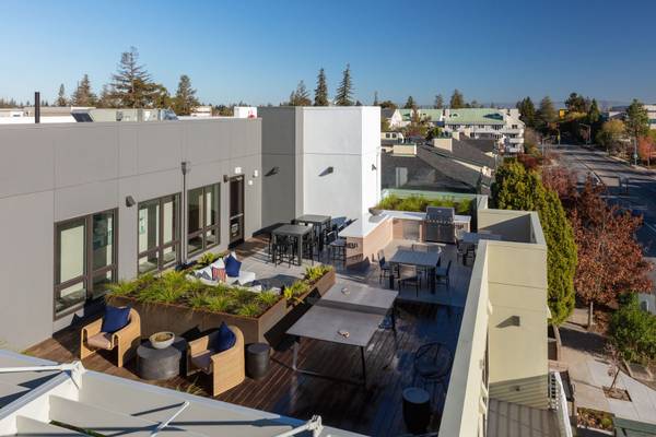 Listing photo 1 of 5