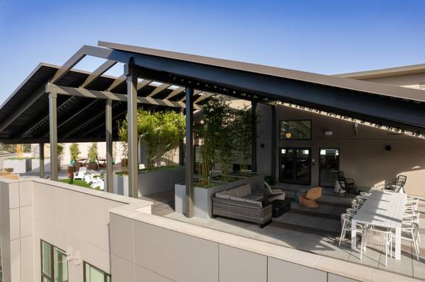 Listing photo 1 of 5