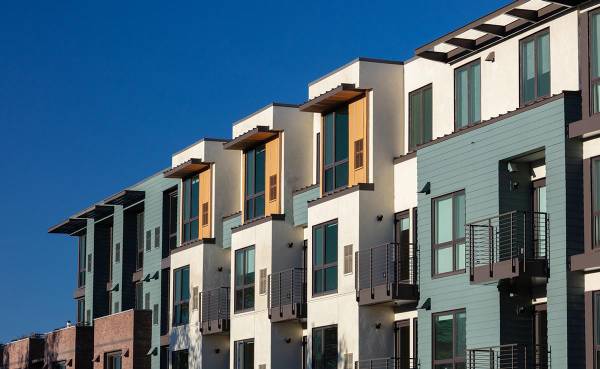 Listing photo 1 of 5