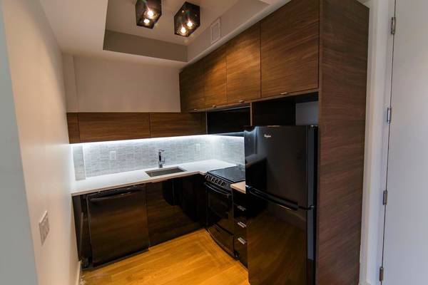 Listing photo 1 of 7