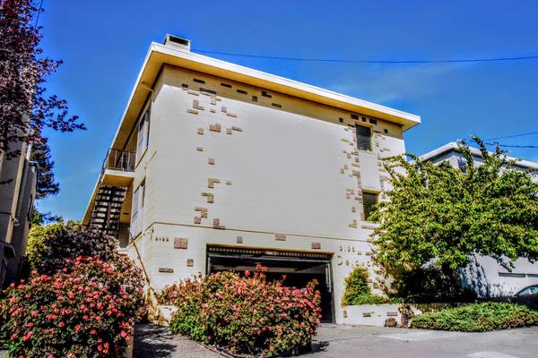 Listing photo 1 of 5