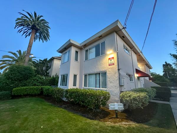 Listing photo 1 of 5