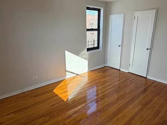 Listing photo 1 of 5