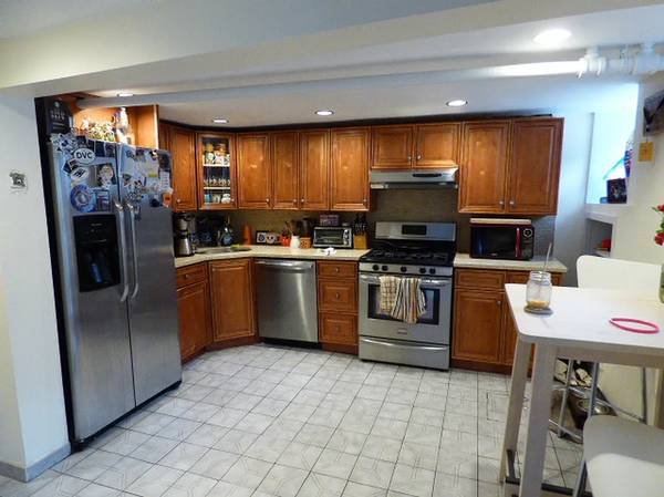 Listing photo 1 of 5