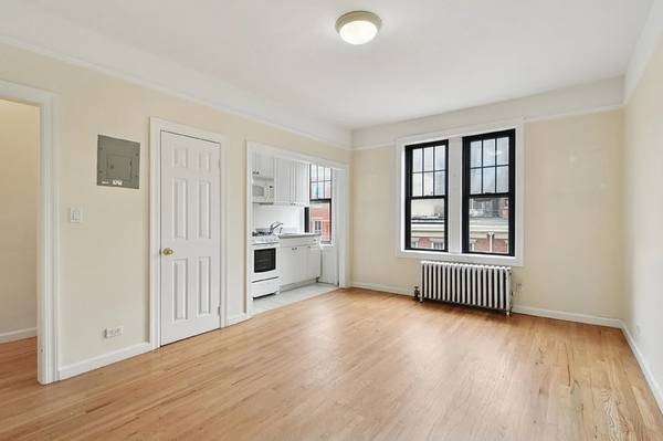 Listing photo 1 of 5