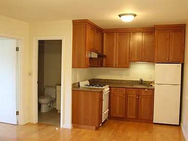 Listing photo 1 of 5