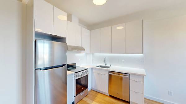Listing photo 1 of 5