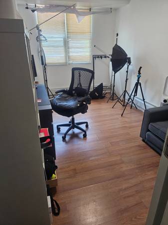 Listing photo 1 of 5