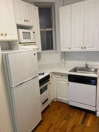 Listing photo 1 of 5