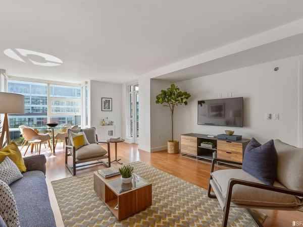 Listing photo 1 of 5