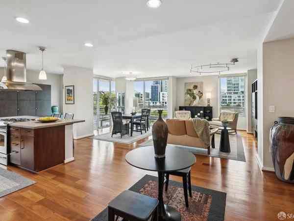 Listing photo 1 of 5