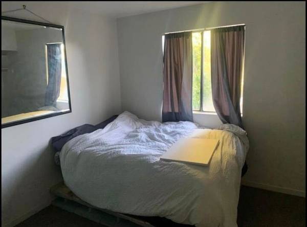 Listing photo 1 of 5