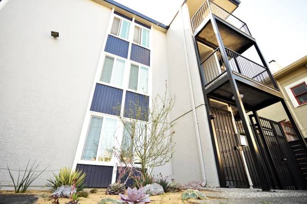 Listing photo 1 of 5