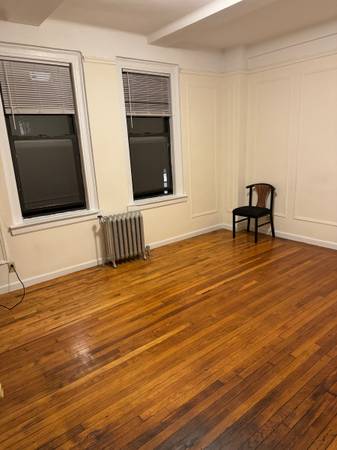 Listing photo 1 of 3