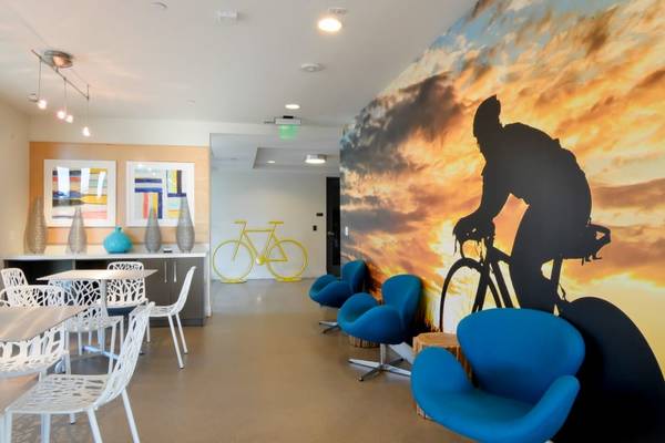 Listing photo 1 of 5