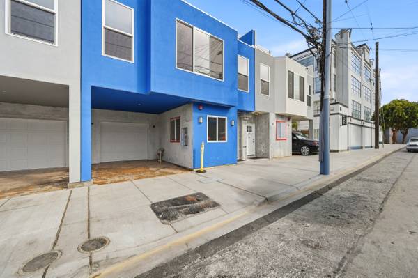 Listing photo 1 of 5