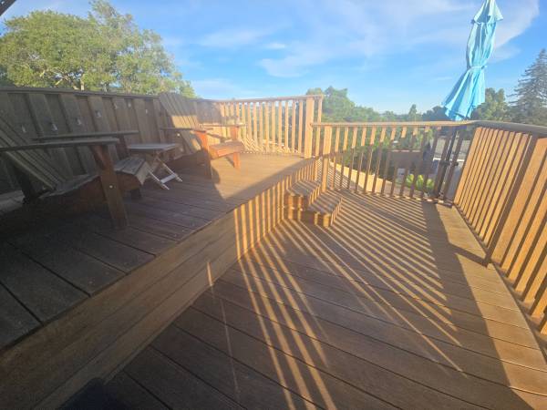 Listing photo 1 of 5