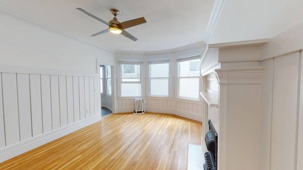 Listing photo 1 of 5