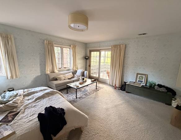 Listing photo 1 of 5