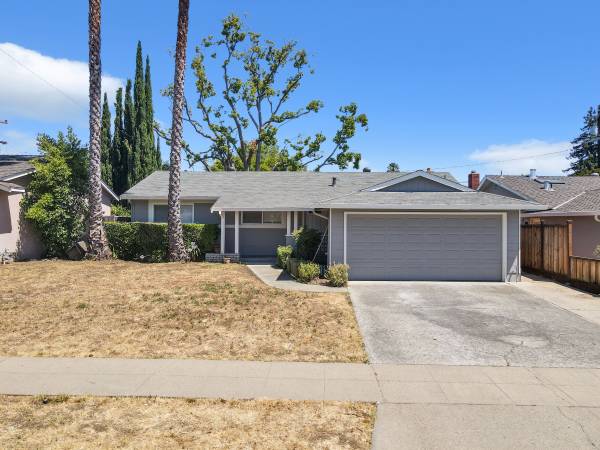 Listing photo 1 of 5