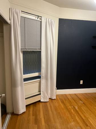 Listing photo 1 of 5