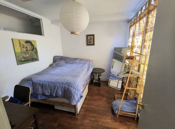 Listing photo 1 of 3