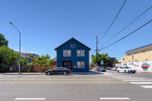 Listing photo 1 of 5